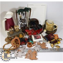 LOT W/ ASSORTED AUTOMOBILE COLLECTIBLES , NATURE
