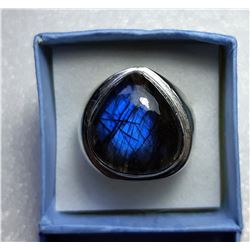 1)  TRILLIUM SHAPED NATURAL BLUE FIRE