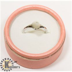 925 SILVER LADIES RING SIZE 8