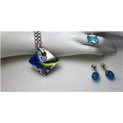 17)  COORDINATED SET OF SQUARE MURANO