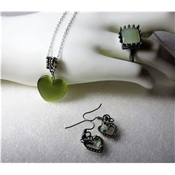 12)  SUITE OF PALE GREEN CAT'S EYE