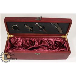 BOX WINE HOLDER WITH STOPPERS