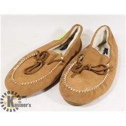 AMERICAN EAGLE SIZE 11 MEN'S SLIPPERS