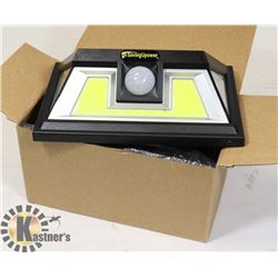 LOT OF 2 NEW SOLAR SECURITY LED LIGHTS