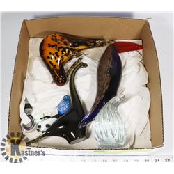 FLAT OF BLOWN GLASS DECORATIVE ITEMS