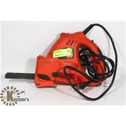 BLACK AND DECKER CORDED SAW