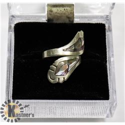 STERLING SILVER RING W/ MOTHER OF PEARL INLAY