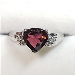 26) 10K WHITE GOLD GARNET & DIAMOND RING,