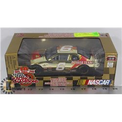DIE CAST - RACING CHAMPION - #6 - 1:24