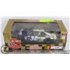 Image 1 : DIE CAST - RACING CHAMPION - #32 - 1:24