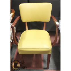 MID CENTURY MODERN TAN SIDE CHAIR