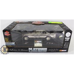 DIE CAST - RACING CHAMPION NASCAR #55 1:24