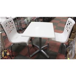 WHITE TABLE WITH 2 PLASTIC CHAIRS 31.5" X 23.5" X