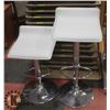 Image 1 : PAIR OF WHITE HYDRAULIC LIFT BAR STOOLS