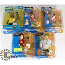 LOT OF 5 FAMILY GUY FIGURES, INCLUDES CLEVELAND