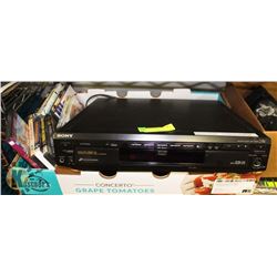 SONY 5 DVD / CD PLAYER / 3D SURROUND SOUND
