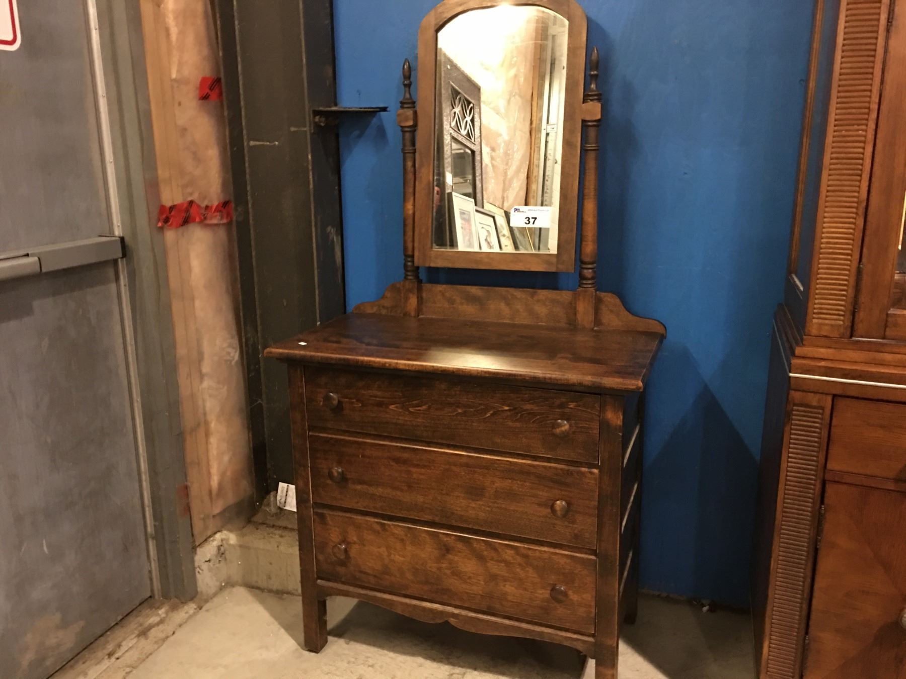 Antique 3 Drawer Dresser With Mirror Good Condition Able Auctions For Sale Antique 3 Drawer Dresser With Mirror