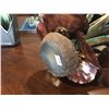 Image 6 : 4 PCE ASSTD DECORATIVE ITEMS MIRRORED PICTURE (BEARDED IRIS) LEADED GLASS VASE/METAL SCULPTURE WITH