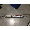 Image 2 : TRADITIONAL HUNTING BOW KIT INCL: 43LB BOW, BOW STRINGER, 6 PRACTICE ARROWS, SHOOTING GLOVE, ARM