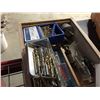 Image 4 : SHELF LOT OF ASSTD HARDWARE - SCREWS/CHAINS/SPIKES ETC