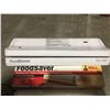 Image 2 : FOODSAVER BRAND FOOD SAVER VAC 550 WITH 2 ROLLS OF BAGS