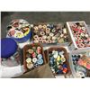 Image 5 : SHELF LOT OF MISC SEWING ACCESSORIES INCL: THREAD/ZIPPERS/BUTTONS/STENCILS/NEEDLE POINT