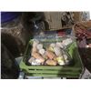 Image 10 : SHELF LOT OF MISC CRAFT SUPPLIES - PINE CONES/SNOW/MINIATURES/DRIED FLOWERS & MOSS