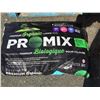 Image 1 : 10 X 23.7L ORGANIC PROMIX LAWN SOIL - D