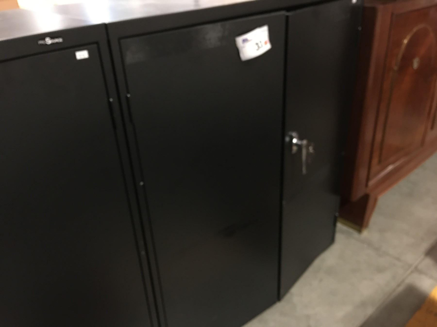 Prosource Storage Box PROSOURCE BLACK METAL LOCKABLE STORAGE CUPBOARD (WITH KEYS) 36
