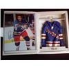 Image 1 : NY RANGERS STAR HANGER W/ PHIL ESPOSITO SIGNED 8X10