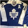 Image 4 : BORJE SALMING SIGNED MAPLE LEAFS JERSEY (AJ SPORTS COA)