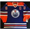 Image 3 : WAYNE GRETZKY SIGNED OILERS CAPTAIN JERSEY (Upper Deck COA)