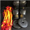 Image 1 : BOXING EQUIPMENT LOT