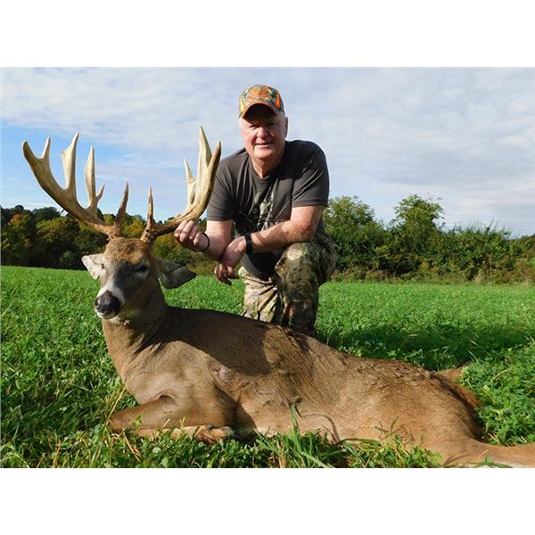 Ohio, USA -- 2 Hunters for 3-Day/4-Night Hunt for Five Star Ohio Whitetail Deer