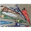Image 4 : LOT OF 16 VINTAGE PENNANTS