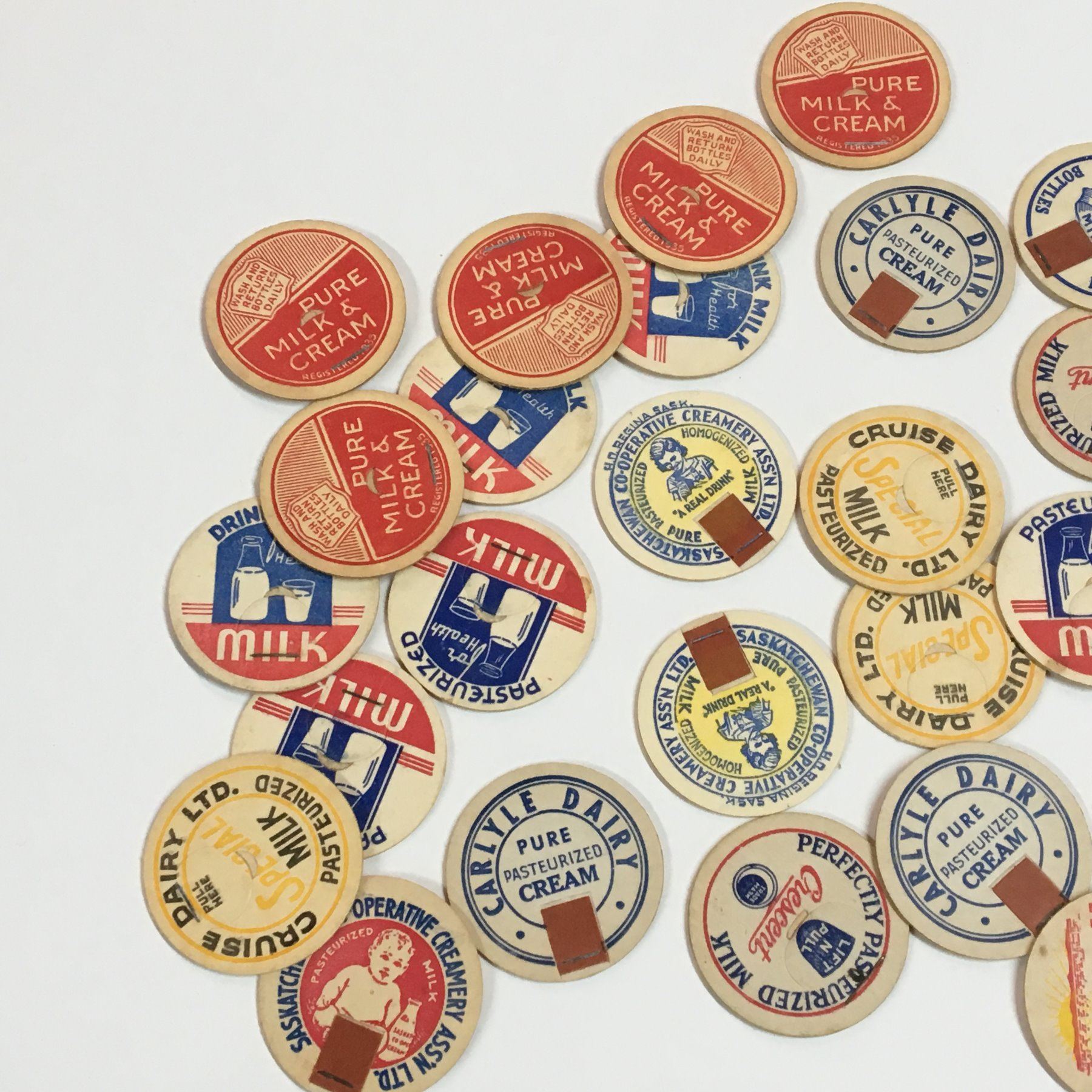 LOT OF VINTAGE MILK BOTTLE CAPS