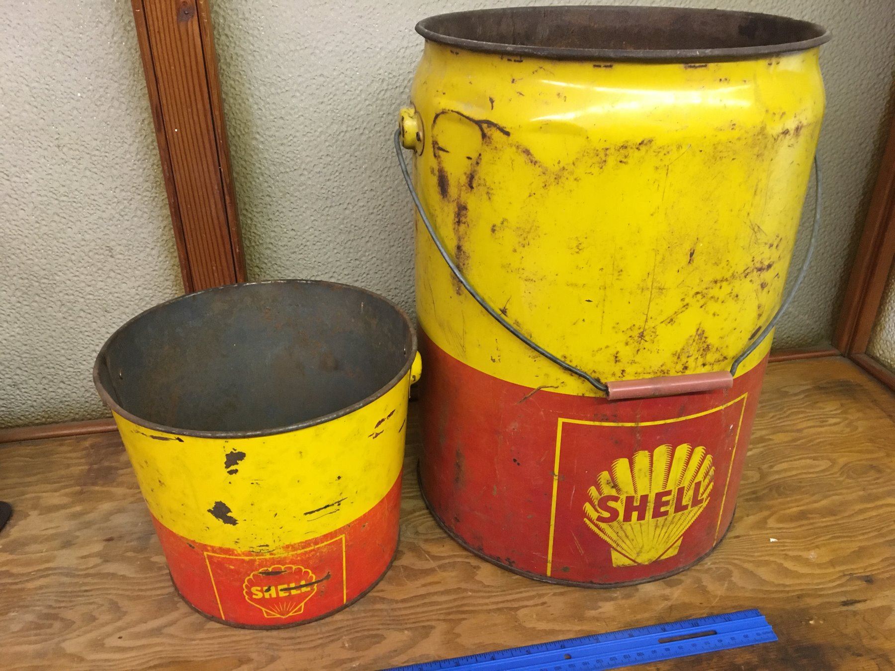 LOT OF 2 SHELL OIL PAILS - Schmalz Auctions