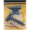 Image 1 : CANADA FORGE MINI CAST IRON ANVIL AND HAMMER