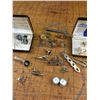 Image 4 : LOT OF VINTAGE TIE CLIPS AND CUFFLINKS