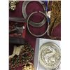 Image 7 : LOT OF JEWELRY