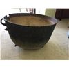 Image 5 : ANTIQUE CAST IRON STEVENSON RENDERING POT 15 1/2" x 27" CRACKS ETC