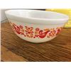 Image 9 : LOT OF VINTAGE MIXING BOWLS SOME PYREX