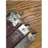 Image 6 : LOT OF 3 ANTIQUE LEATHER SHAVING STROPS