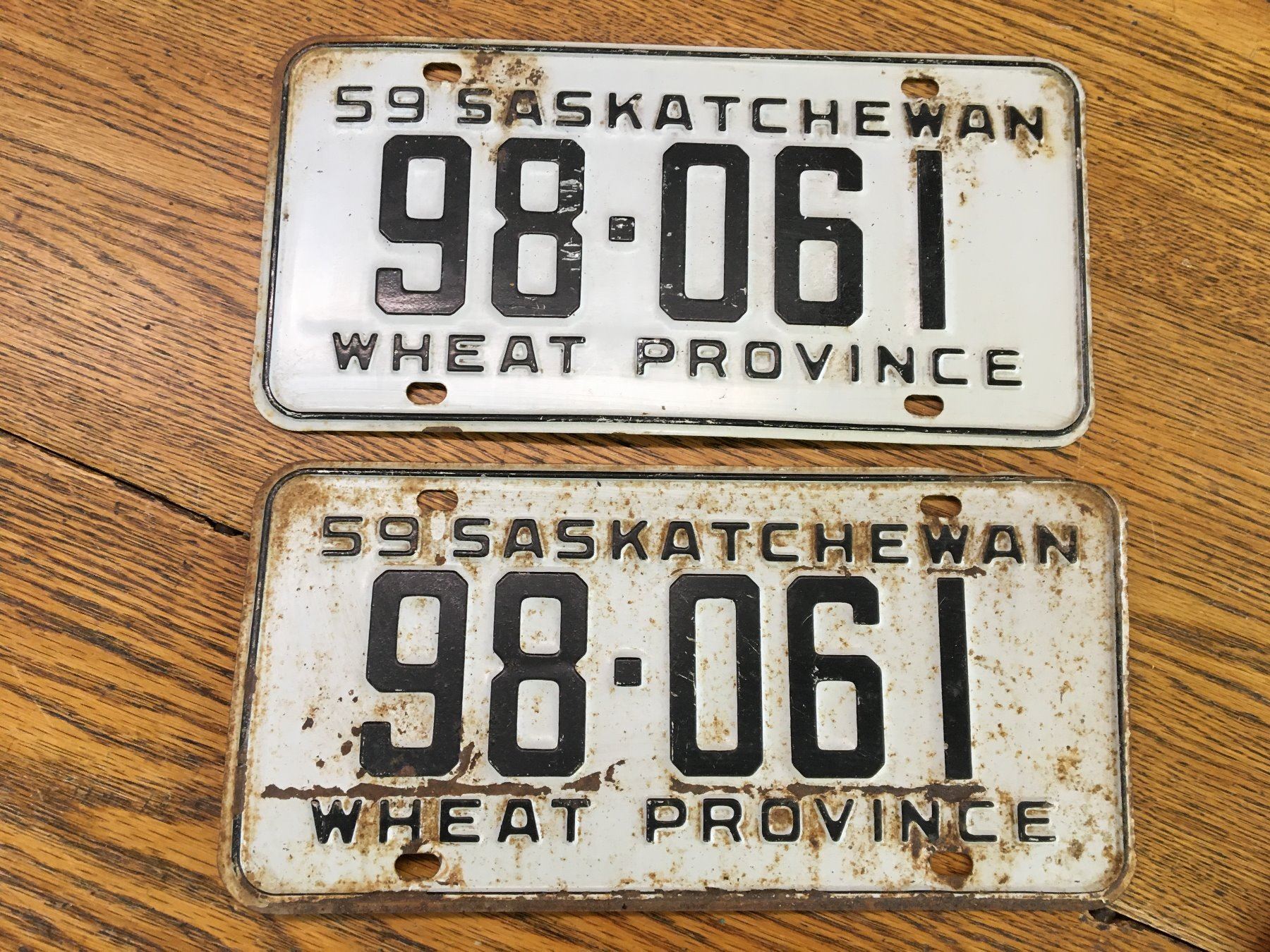 PAIR 1959 SASKATCHEWAN LICENCE PLATES