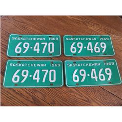 MATCHING PAIRS OF CONSECUTIVE 1969 SASK LICENCE PLATES