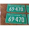Image 2 : MATCHING PAIRS OF CONSECUTIVE 1969 SASK LICENCE PLATES