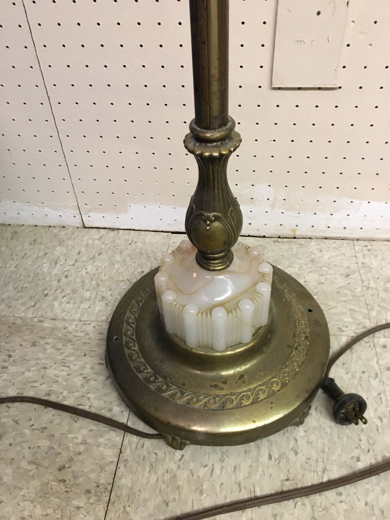 ANTIQUE FLOOR LAMP