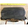 Image 1 : ANTIQUE DOCTORS BAG