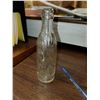Image 2 : VINTAGE LINDSAY SODA WATER WORKS EMBOSSED BOTTLE