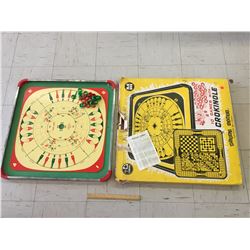 VINTAGE MUNRO GAMES CROKINOLE DOUBLE SIDED GAME BOARD AND BOX